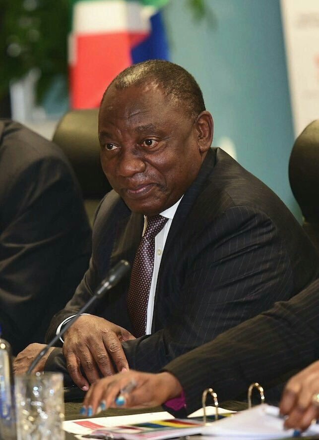 Teezy_Promking's tweet photo. A new trend called #Ka2019
#Ka2019 o sale omo khutswane?? Aowa tshwarang tokoloshi eo re tshele ka letswai.. https://t.co/E9mQ0ycAE2