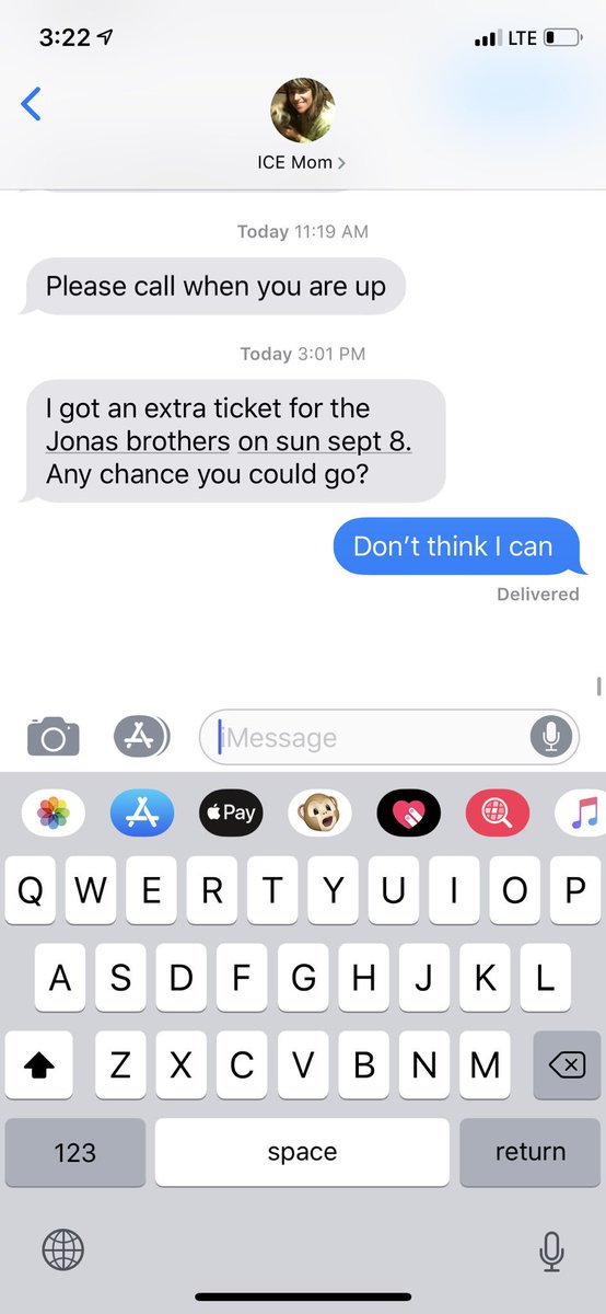 pattyswag13's tweet photo. Hit up Bridget if you wanna go to the Jonas brothers https://t.co/UW0TNMOEXB