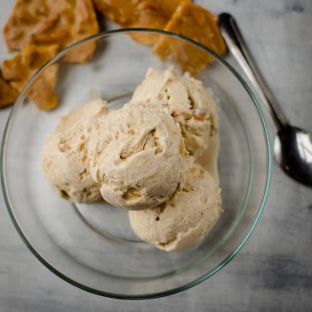Buy select ice cream pints from @WhatstheScoopdx between now and Aug. 25, and 50% of proceeds will support Street Roots! streetroots.org/icecream

S'Mocha Almond Fudge, Honey Vanilla, Butter Almond Brittle and Chocolate Sorbet (vegan). Pick up Sept. 12-20 at What's the Scoop?