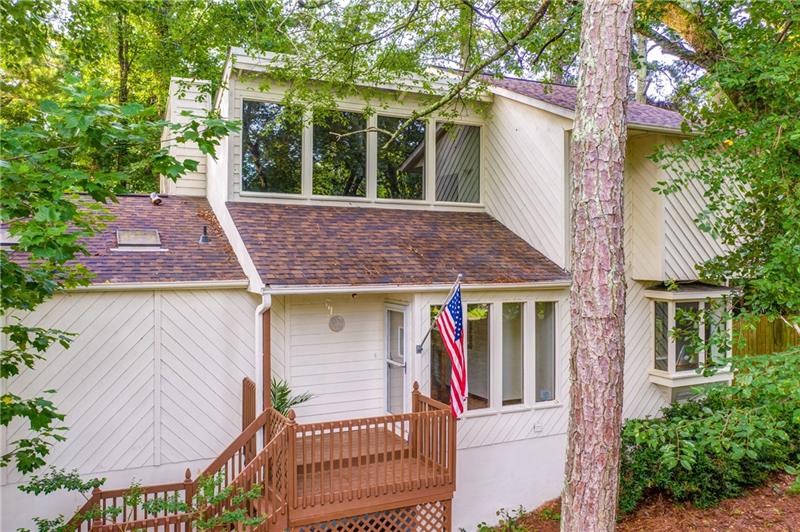 TomWardenAgent's tweet photo. Simply amazing in Marietta. Move into this 4 BD/ 4 BA now! Call/text/DM me today!  https://t.co/Aa2kjjAQMc https://t.co/eNVS9aNFGC