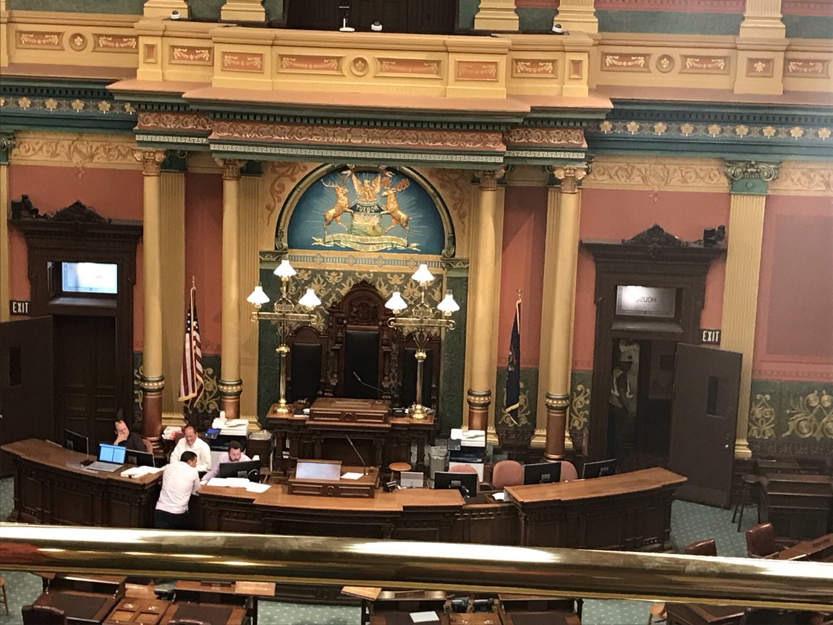 OrchardGroveHC's tweet photo. Enjoying our tour of our great State Capital and learning so much! @TrilogyLiving #MIAdvRetreat2019 #SimpleSummerPleasures #MichiganCapital https://t.co/RvvOuzYL1j