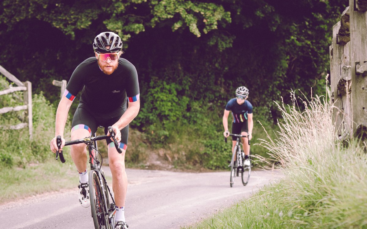 ShuttVeloRapide's tweet photo. Constructed from lightweight performance fabrics, the rear and sides of our Aero jersey are made with Miti Speed Lycra with laser cut arm grippers to save valuable watts for those wanting to go fast.

25% off this week in our summer sale!

https://t.co/XiwWPTQIhQ https://t.co/NIoDlh5C5u