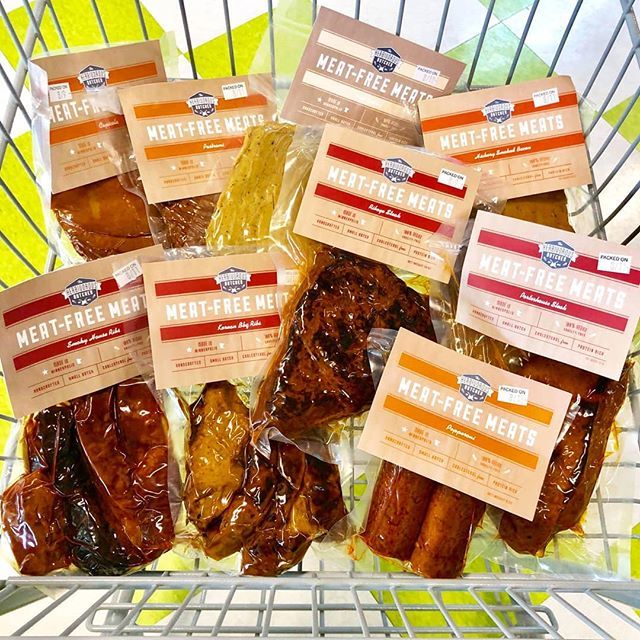 RabbitFoodVegan's tweet photo. We got our shipment of @theherbivorousb! All vegan: ribs, steaks, deli slices, pepperoni,  bacon, and more! #meatfreemeat 🐰
🥕
🛒
All Vegan, All the Time! Open daily from 10-8pm at 2425A Exposition Blvd Austin TX.  Aloha, Y'all! 🐰
🥕
🛒
#veganaustin #austinvegan #vegangrocer… https://t.co/VKLxRYb5lm