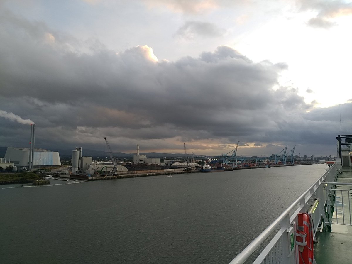 LonePeakbagger's tweet photo. Here we go again... ๐
#fatherandson #familytime #dublinport #backtoengland https://t.co/5hBTxidsrl