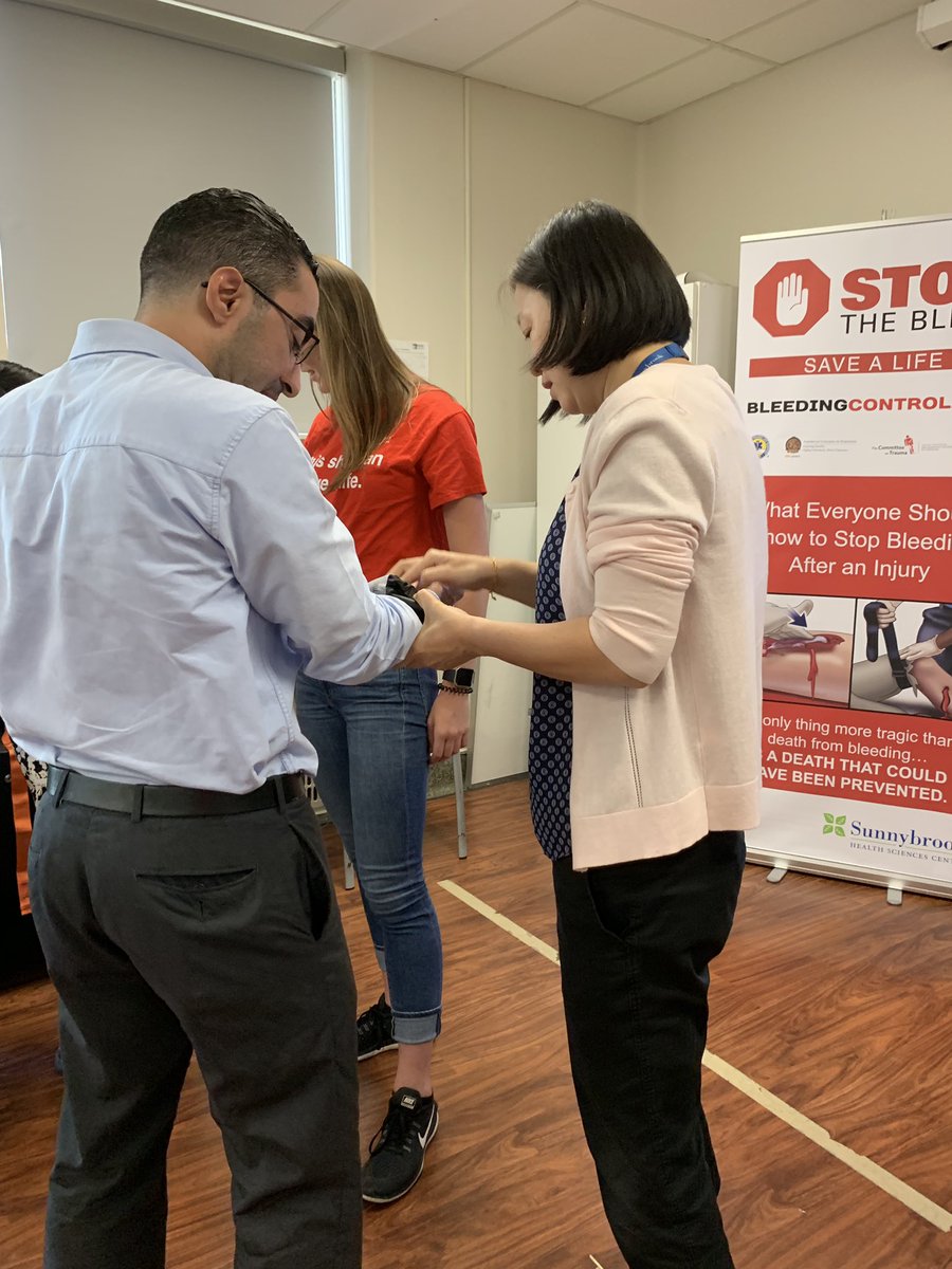 StoptheBleed_TO's tweet photo. Training our own Sunnycare Team! #nopeeking #stopthebleed @Sunnybrook https://t.co/kWGxg4cZLy