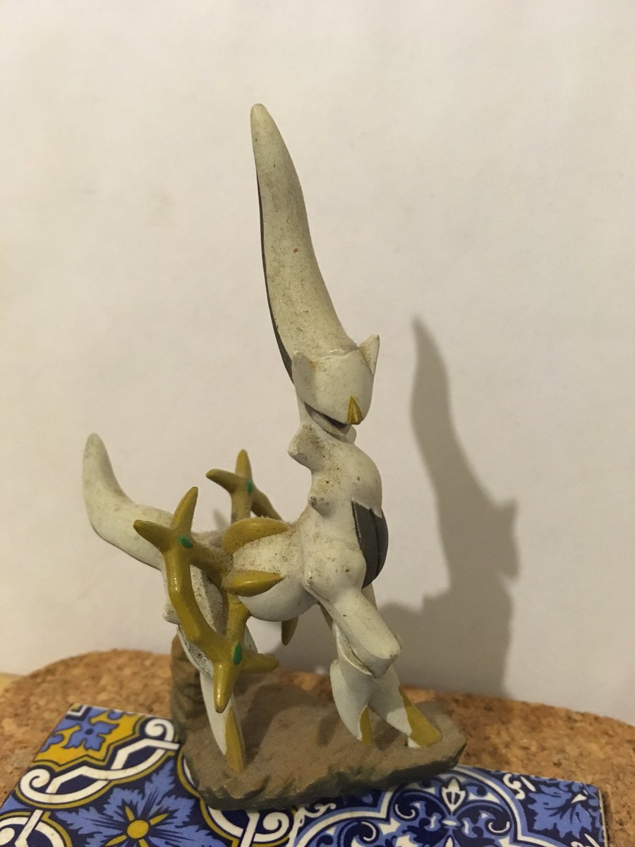 Machine_Mahin's tweet photo. This is my Arceus statue. For a while kept it in the shrine of all the other Hindu statues where it surprisingly fit in perfectly, where my mum would pray. Without knowing my mum was praying to Arceus every day 🤣🤣🤣 #PraysHelixFossil #PokemonGod https://t.co/dj4IocorxU