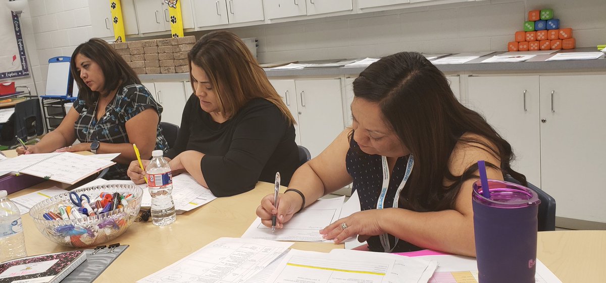 instruct_lead's tweet photo. #DenofChampions practice what they teach! OER calibration @MrsRamirez_HAMS @anunez01_HAMS @jlozano_HAMS @RRiosAntwine_MS @SVarela_HAMS #ImproveEveryday #BeExtraordinary #TeamSISD https://t.co/BqccfnmbVV