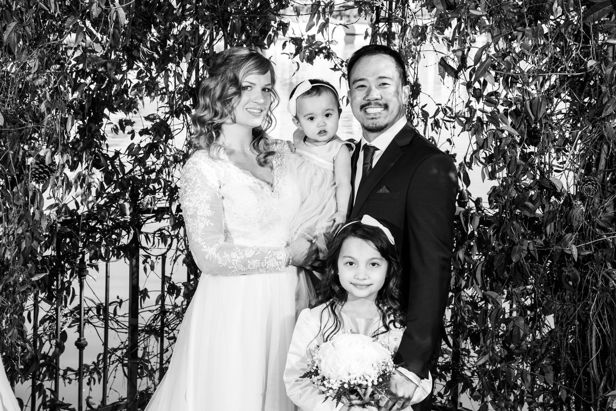 LkSdeWeddingsLV's tweet photo. A beautiful young family celebrating their special day ❤️ https://t.co/9rVb2WxqTk