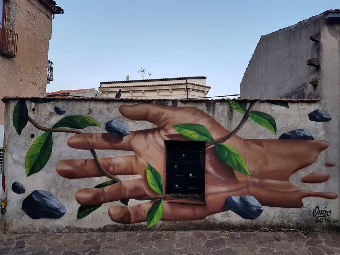 effimerafest's tweet photo. Beautiful work by #oniro for #effimerafest #streetart #festival #calabria #italy #borghiditalia #comunedicanna #borghiautentici @BorghiAutentici
#borghiditaliadavisitare #urbanart #italia #art #spraycan #streetartphotography #mural #wallart #streetartofficial https://t.co/QI04cLzVXZ