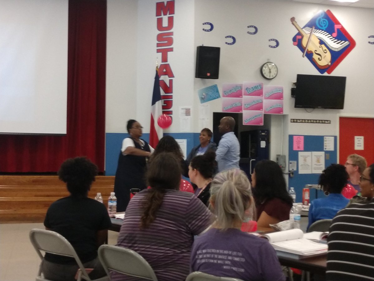 KaciTimmons's tweet photo. Fun times at training! @IsaacsES_HISD https://t.co/onXdp6FCMC