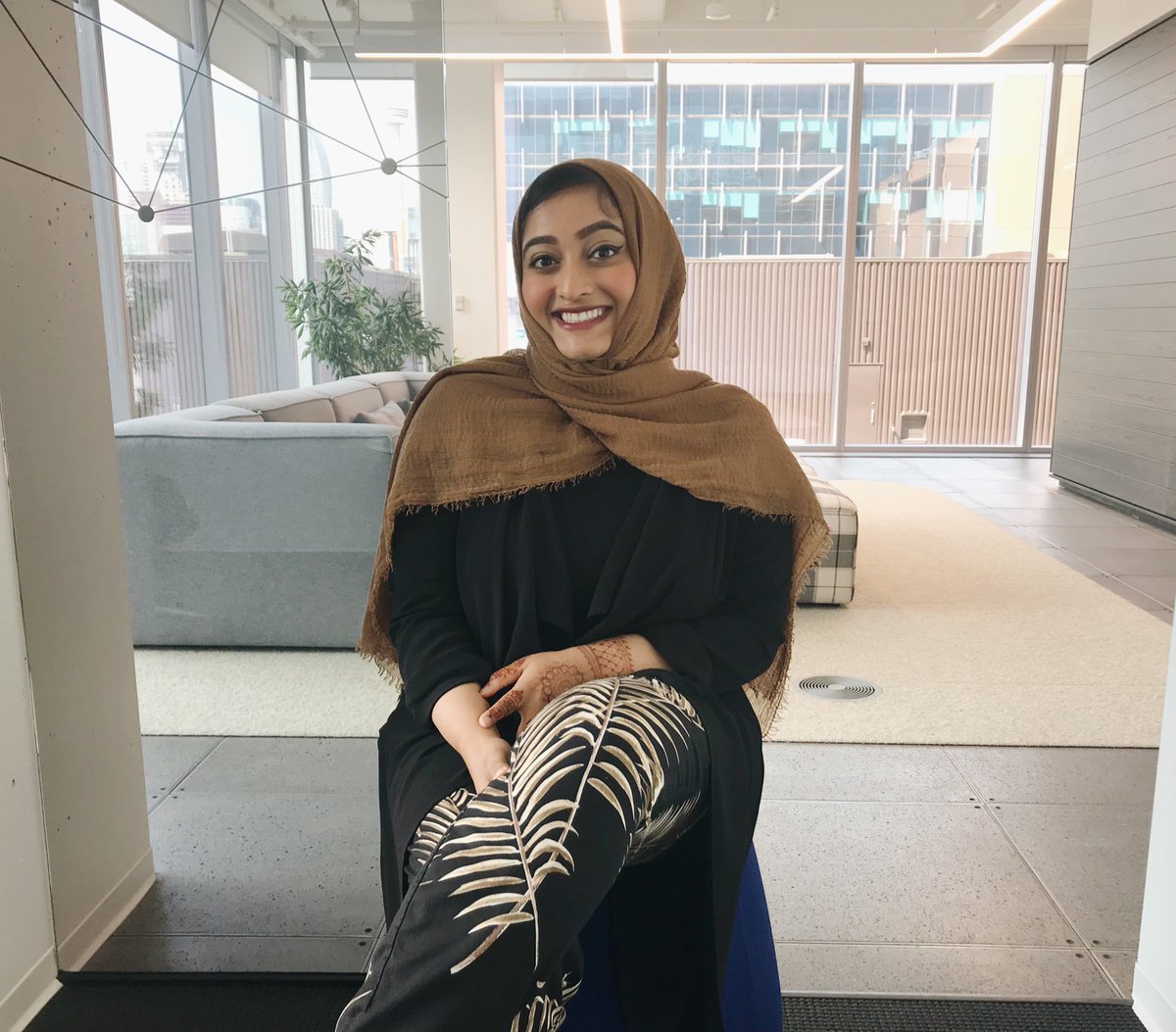 LoyaltyOneJobs's tweet photo. "I've been at LoyaltyOne for four Co-Op terms. As a student, it's important to be surrounded by people that genuinely want to support your growth and that's something I've been fortunate enough to experience here.” - Saira, Analytics &amp; Insights @AIRMILES on #LifeatLoyaltyOne https://t.co/TlK9K9wiO2