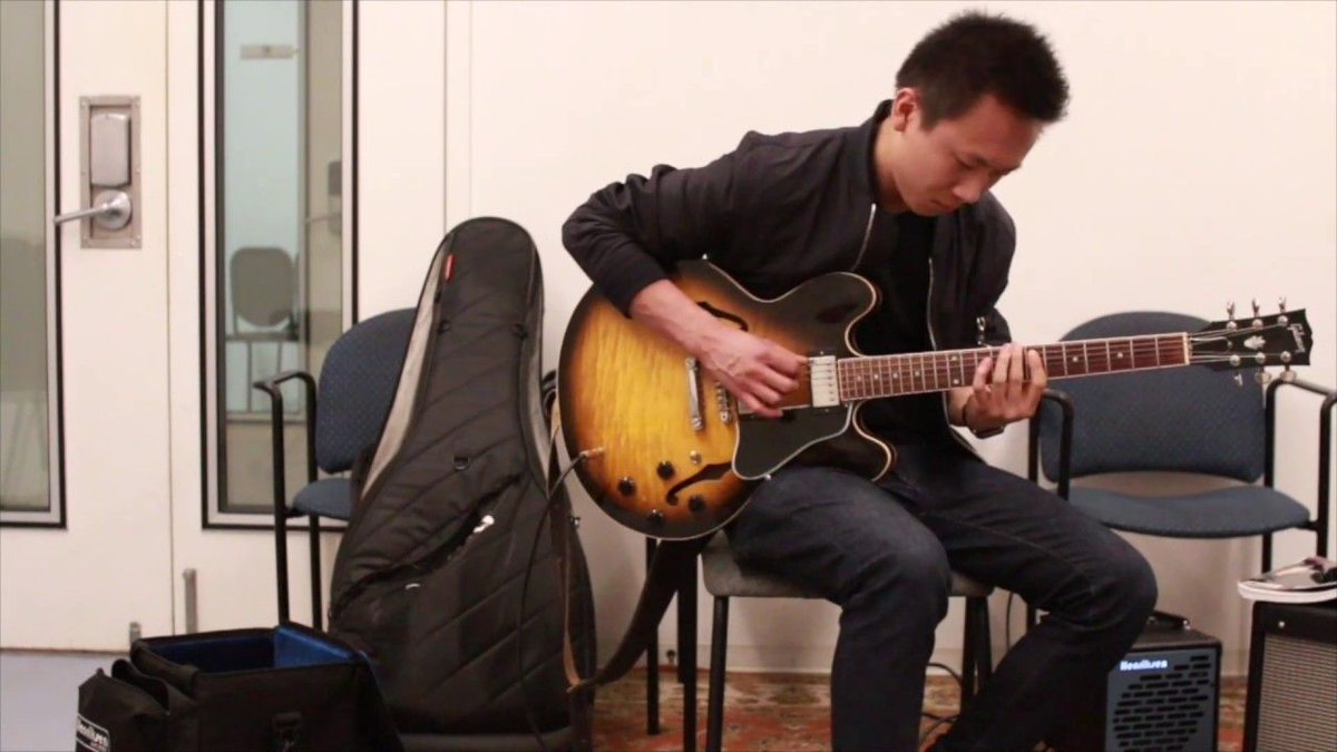 Jazz semi-finalist Owen Chen from Brooklyn, NY #wcguitarfest #JazzGuitar #Jazz #Guitar #GuitaristsofTodayandTomorrow
buff.ly/2OZ3ghO