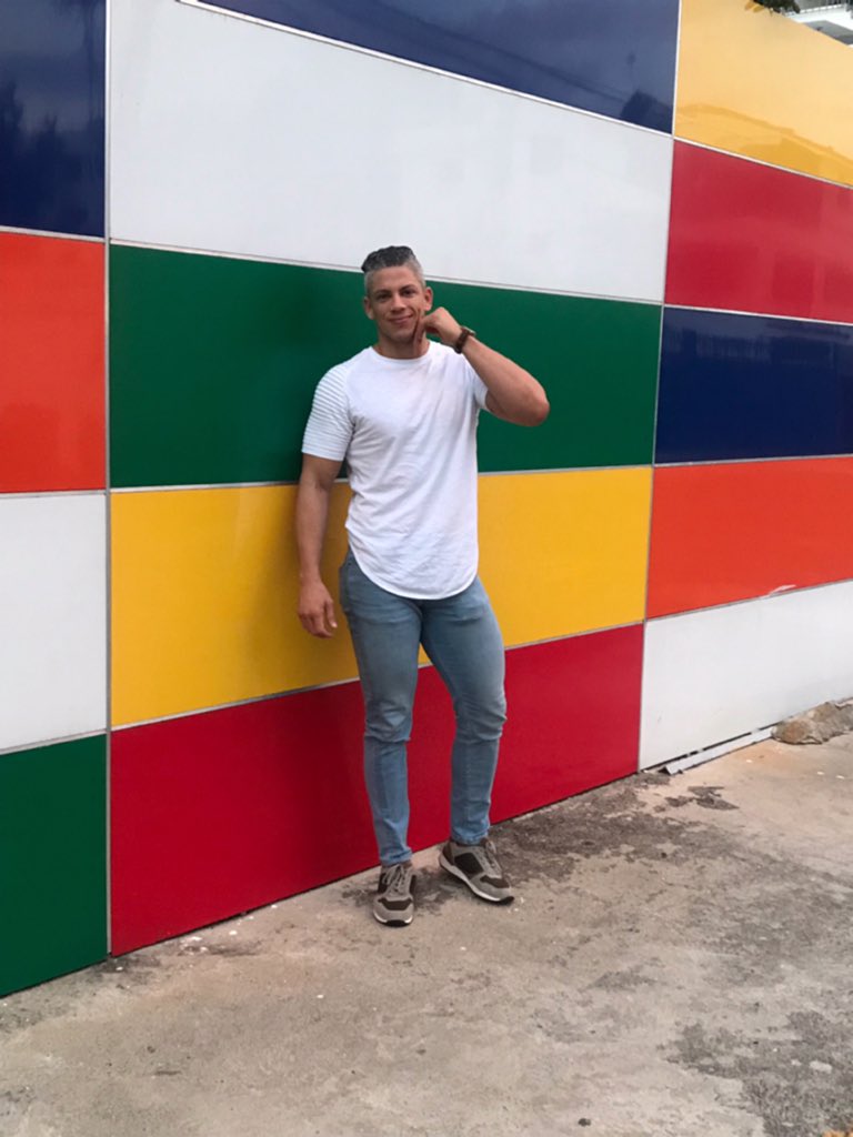 ROGY25's tweet photo. Siempre estaremos en el lugar indicado, el tiempo lo dira! #latepost #vivelavida #lonuevosiempreesbueno #vivamos #gozemos #noolvidestusprincipios #creer #confia #love #boys #caribbeanboys https://t.co/uQyq9fbMLF