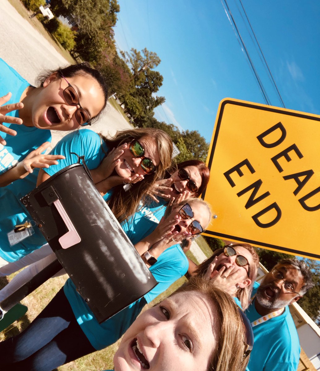MrsReynoldsCrew's tweet photo. Love our team challenge! @MGES510 @LexingtonOne https://t.co/8GPNzaPJUH