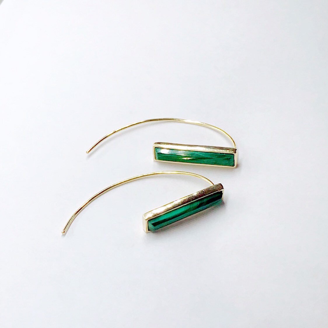 prachibhise's tweet photo. Excited to share the latest addition to my #etsy shop: Bar Threader Earrings, Wire Threader Hoops, Modern Minimalist Threader Earrings, Wire Jewelry, Malachite Bar Earrings, Open hoops https://t.co/3qeysjhywi https://t.co/6bpYEesNfL
