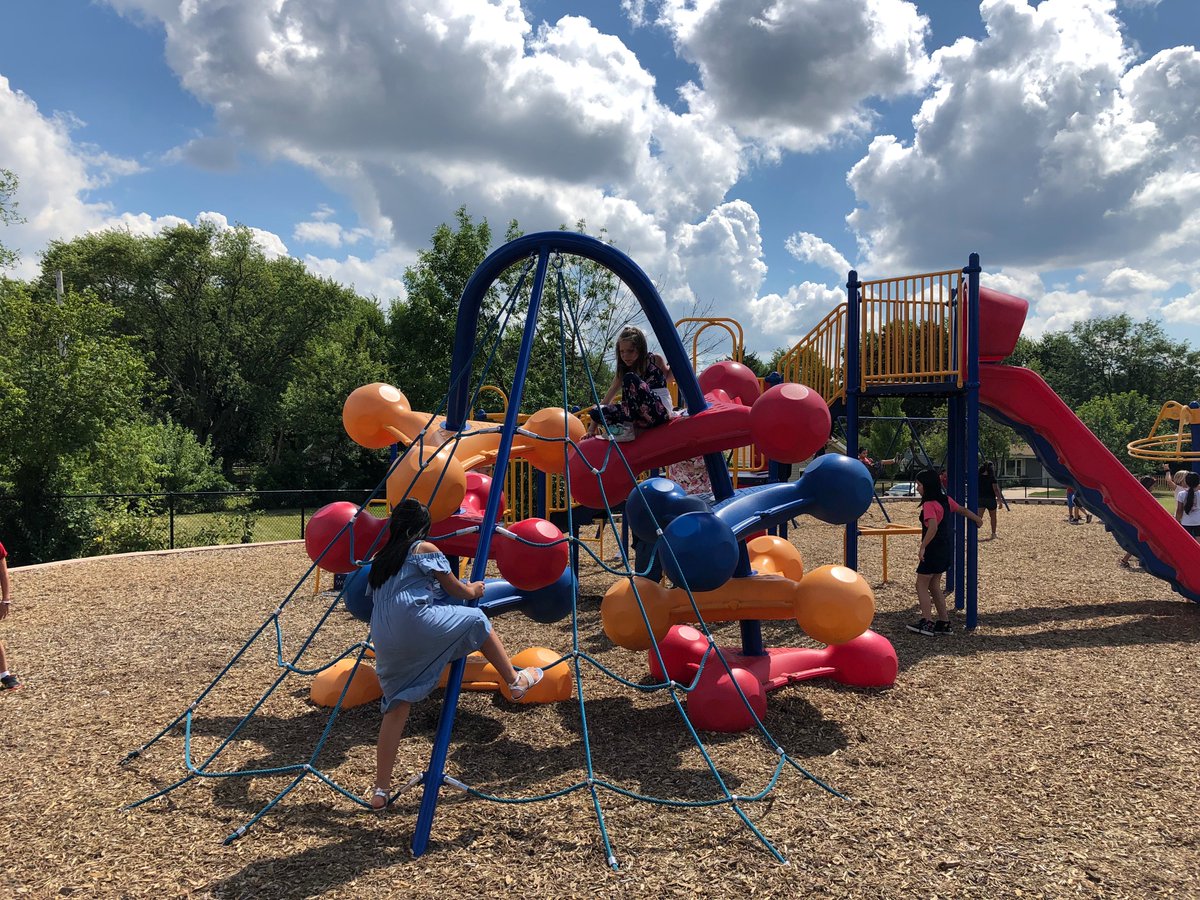 We had a fantastic 1st day at Carol Stream School! Thank you to everyone for making it a success! <a href="/CCSD93/">CCSD93</a> <a href="/CSSchoolPTA/">CS School PTA</a> <a href="/CSelemschool/">Carol Stream School</a>