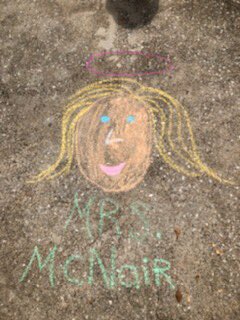 MrsReynoldsCrew's tweet photo. Chalk drawing #photoscavengerhunt @MGES510 @LexingtonOne https://t.co/KqF94B0PGJ