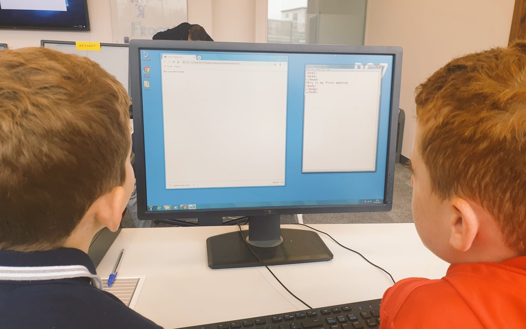 bitcni's tweet photo. It was hard work building websites today at the @AllstateNI #TimetoCodeSummerCamp Thankfully decorating cupcakes & making butterflies helped ease the pressure #MyFirstWebsite #NewSkills #FunVolunteers https://t.co/xSA5L1nkOo