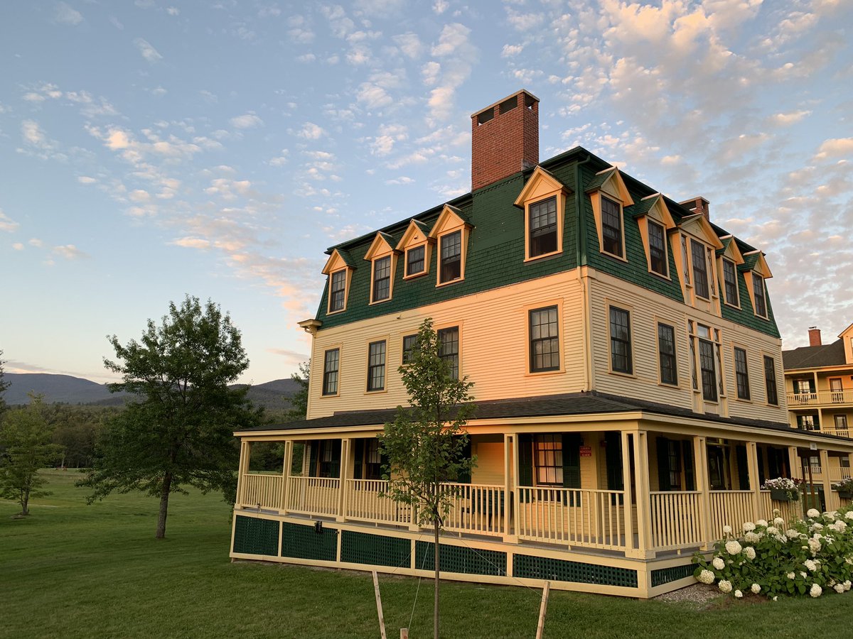 senorlansburgh's tweet image. Magical #breadloaf #blwc