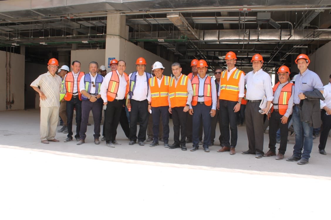 Venimos a supervisar la obra del Hospital General de Zona de Ciudad Acuña, una inversión que se había quedado en el olvido. 

Con nosotros el gobernador <a href="/mrikelme/">Miguel Riquelme</a>.

Más tarde realizaremos un importante anuncio conjunto sobre infraestructura hospitalaria para el estado.
