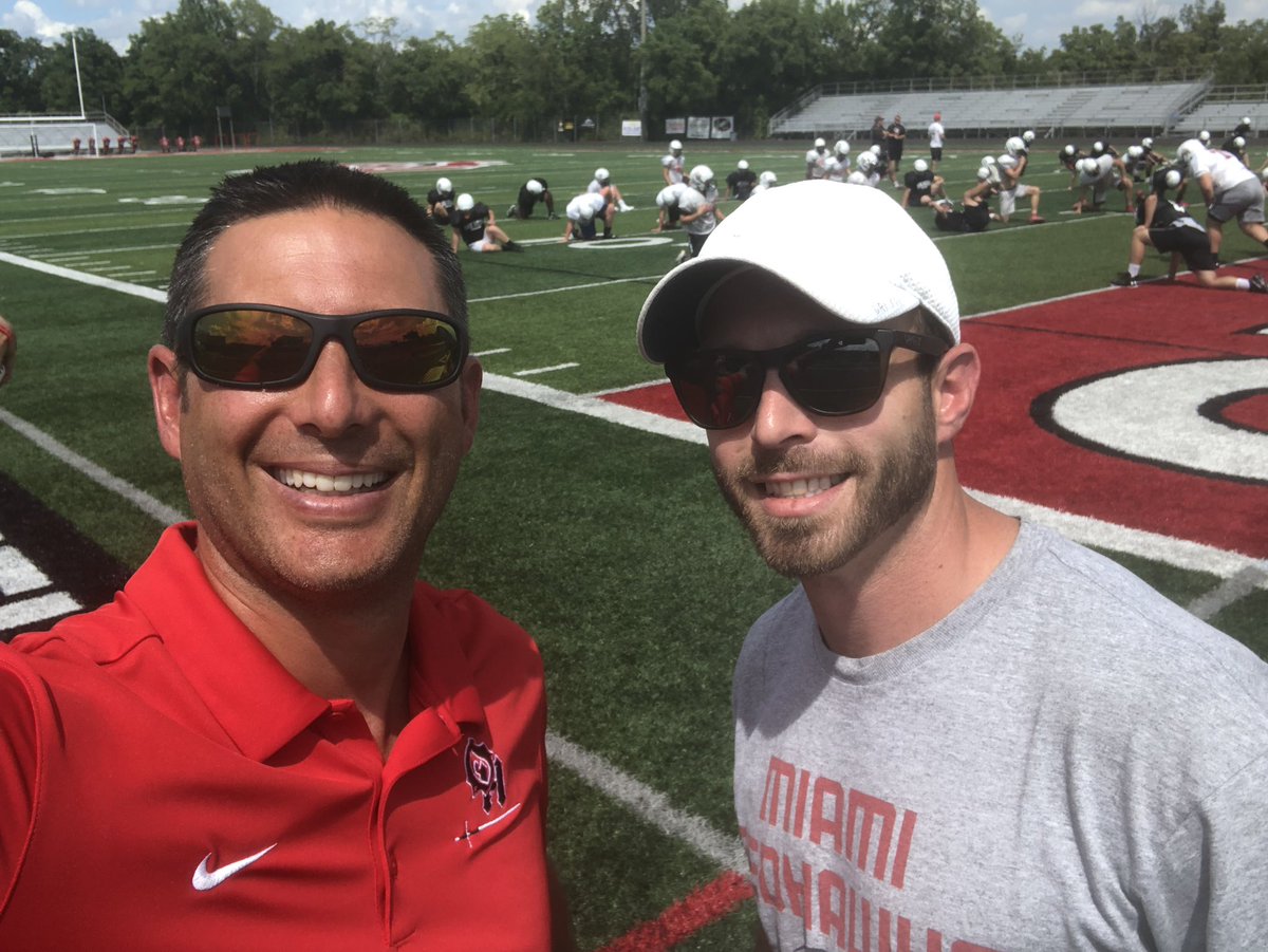 @oakhillstrack legend and 2019 Hall of Fame inductee Jeff Schroeder with a stop in visit to the Highlanders today.  @OHLSD
