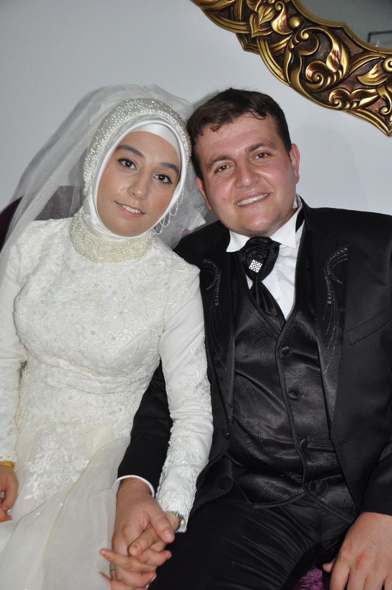 magdurmesaji's tweet photo. Zeynep Şakrak

5.5 aylık hamile.

2 aydır tutuklu.

Şeker hastalığı var.

Daha önce 2 kez düşük yapmış. Sağlıklı bir doğum için Tedavi ve Kontrol gerekli. 

Haftaya çarşamba mahkemesi var. Bu zulme son verin @adalet_bakanlik @abdulhamitgul . https://t.co/BH4AEQIuej