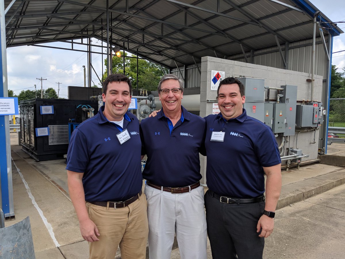 peoplesnatgas's tweet photo. All smiles at the #AFVsummit! Such a big shout out to this family team from P.C. McKenzie for all of your help and support. They offered such great advice to attendees on how to plan for a CNG station! https://t.co/uGpqBdtBMA