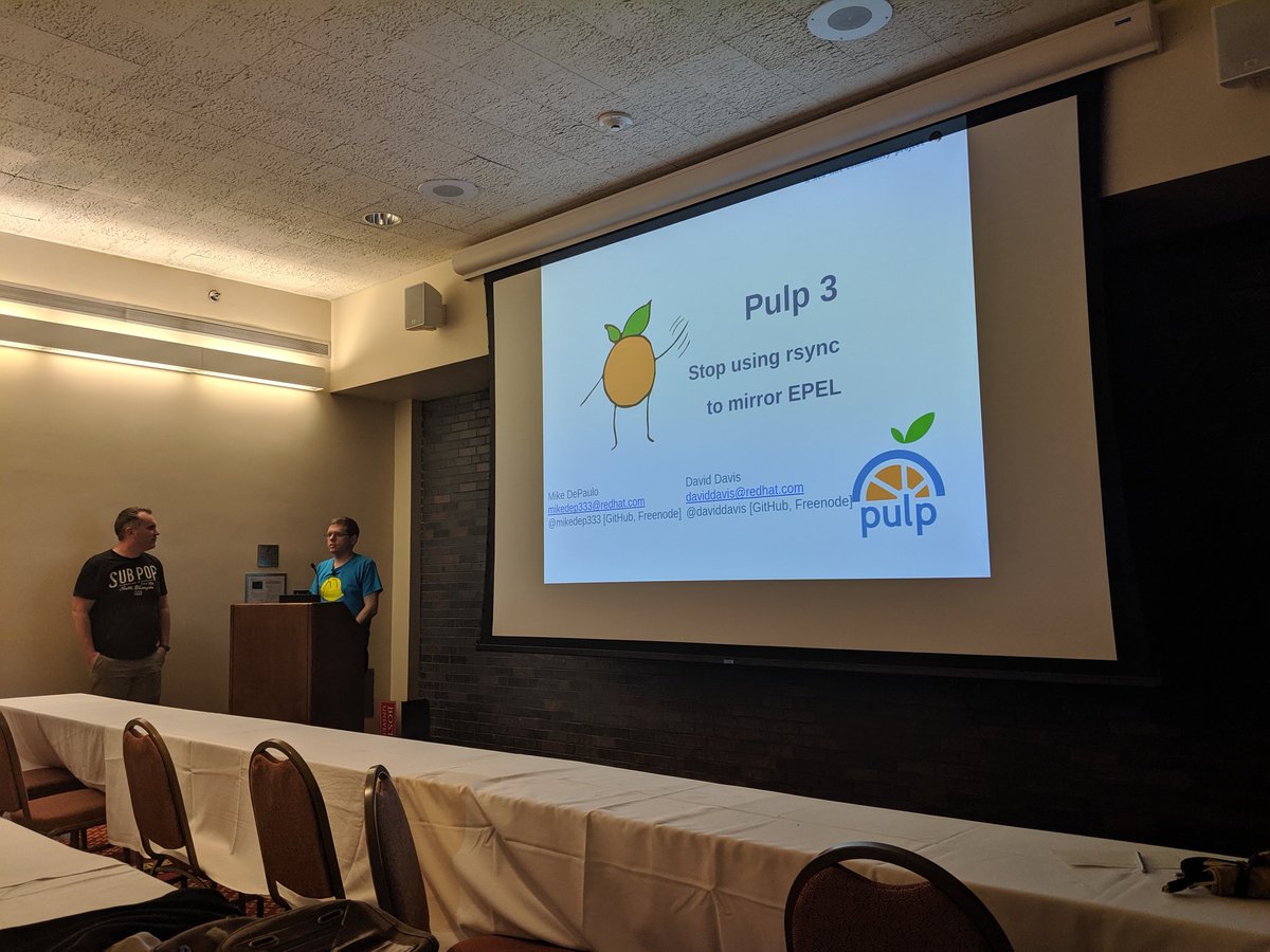 CentOS's tweet image. Ending the day with lightning talks at the #CentOSDojo at @devconf_us