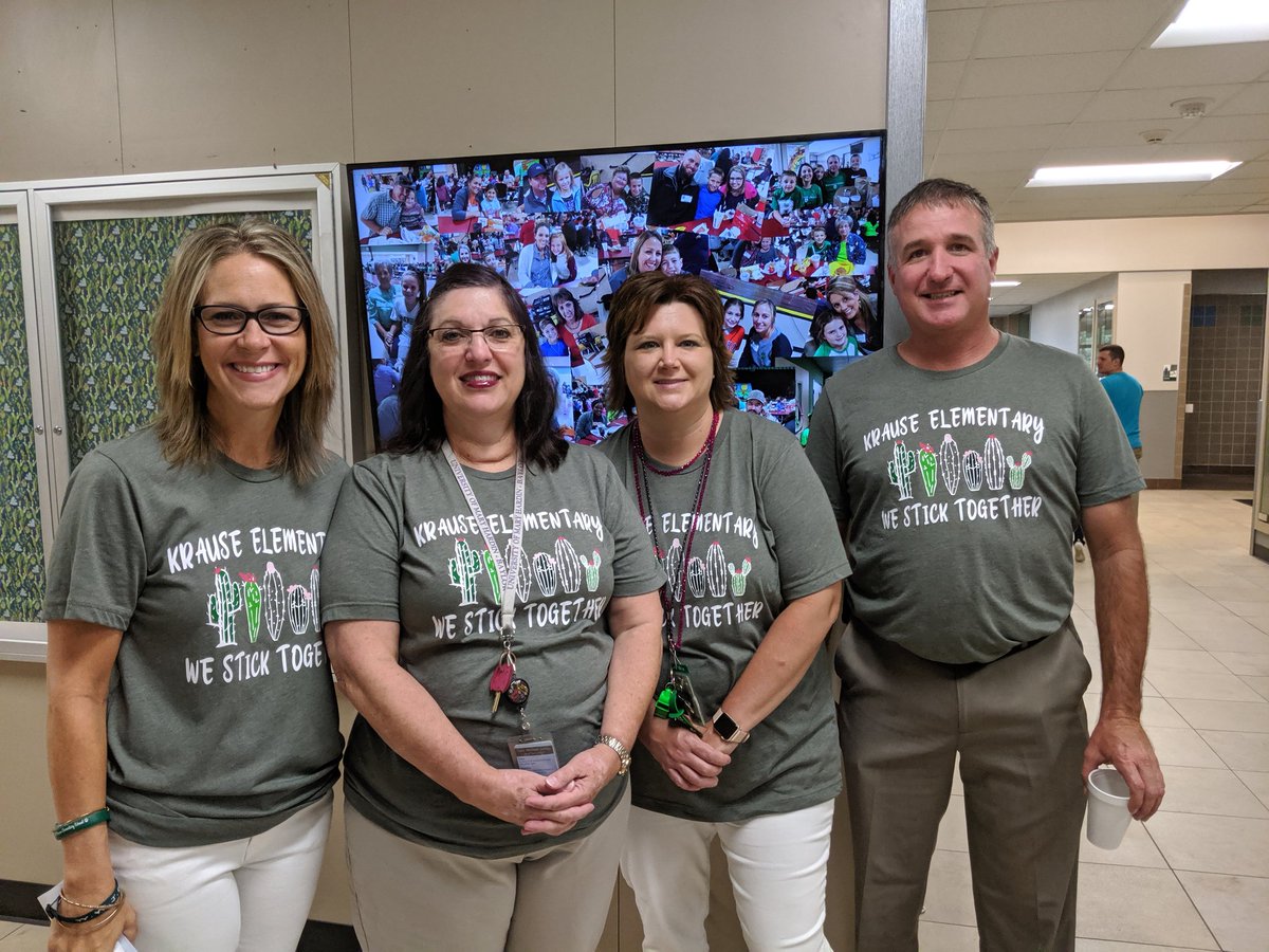edtechchic's tweet photo. It was an AWESOME first day in @BrenhamISD! Loved seeing our students back with smiling faces, our welcoming staff, and the cheerful back-to-school hallways! It's a great day to be a #FirstDayCub! #IChooseBrenham #GreatThingsBrenham https://t.co/sSmXwJbTms