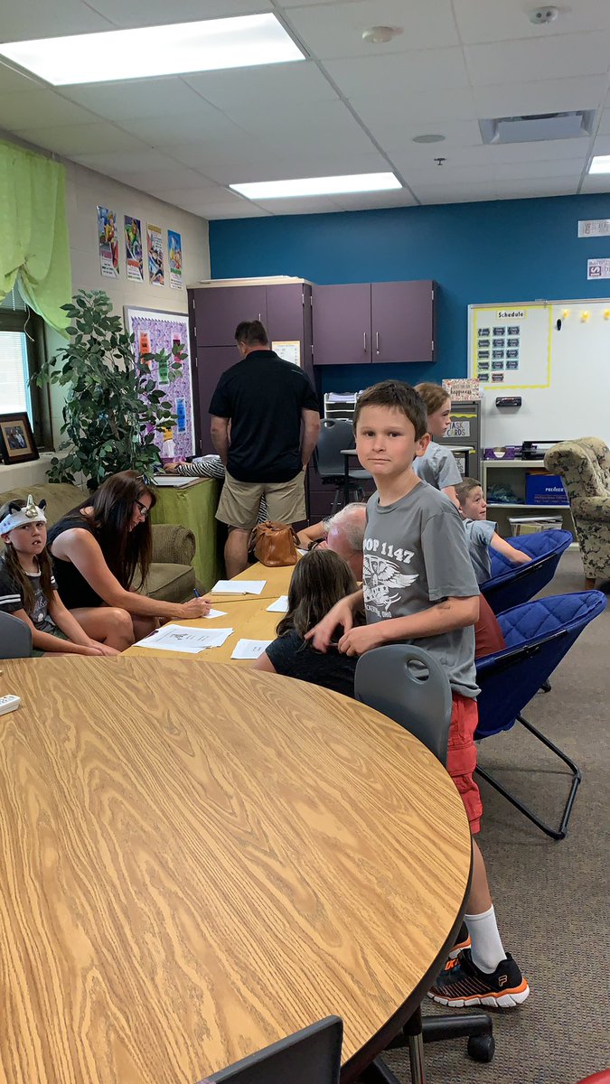 MrsEMuck's tweet photo. Kids in the classroom equals my happiness!  #TGMShines @TollGateMiddle https://t.co/X6REbjL4Ne