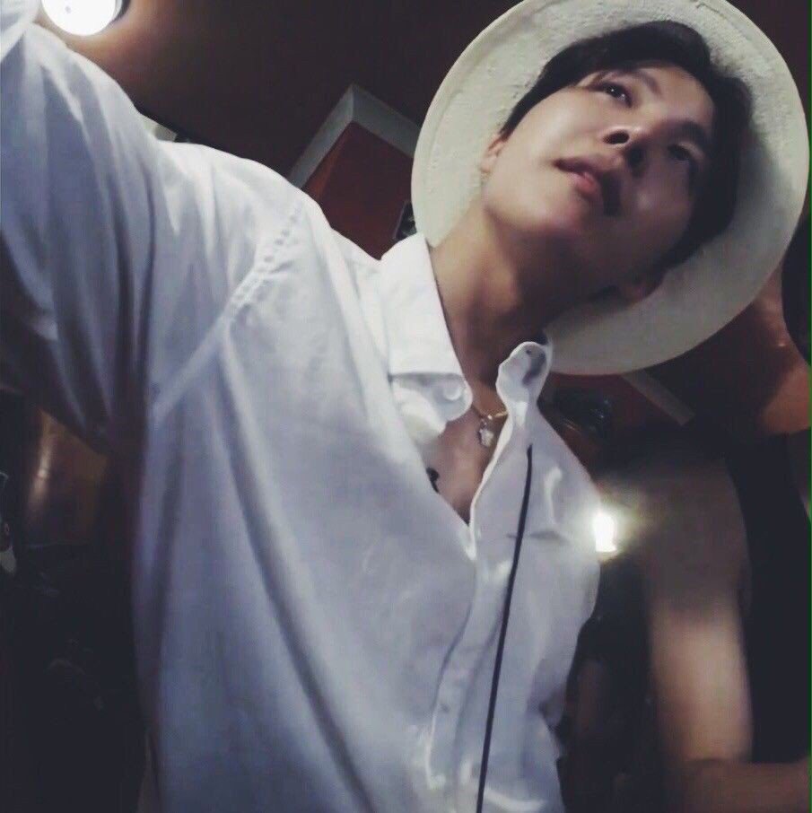 AigulSaddd's tweet photo. What a beautiful man 🔥🔥🔥💜💜💜🌞🌞🌞
As hot as the sun ... Stay he is the sun
I love you, thank you for being, Jeon Hoseok
#BTS
#HOTBTS
#HOTHOBI
#HOSEOK
#JHOPE
#ARMY
@BTS_twt 
@BTS_twt 
@BTS_twt https://t.co/jevKV6Rr2r