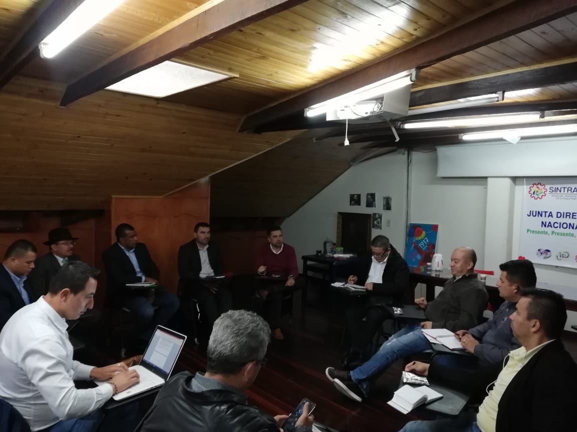 A esta hora reunión de la mesa intersindical de la seguridad en colombia