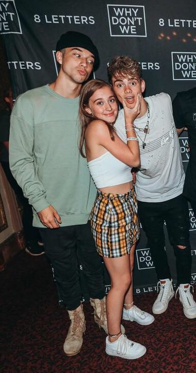 WITHYOUBESSON's tweet photo. my person 🥺 #alltheloveforcorbyn #smilesforcorbyn https://t.co/nizwRNI9zg