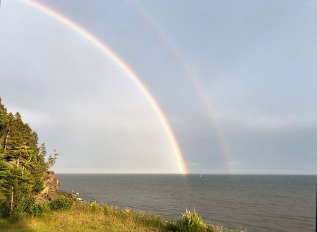 CBCNB's tweet photo. High tide at Joel's Head in Alma. A double rainbow after a quick storm. 🌈⁠
Thanks to Jane West Chrysostom for sharing it with us!⁠
.⁠
.⁠
.⁠
#mycbcnb #alma #bayoffundy #viewsnb #discovernb #explorenb #rainbow #doublerainbow https://t.co/mQIlj0lvWX https://t.co/FYBhc2Qw4L