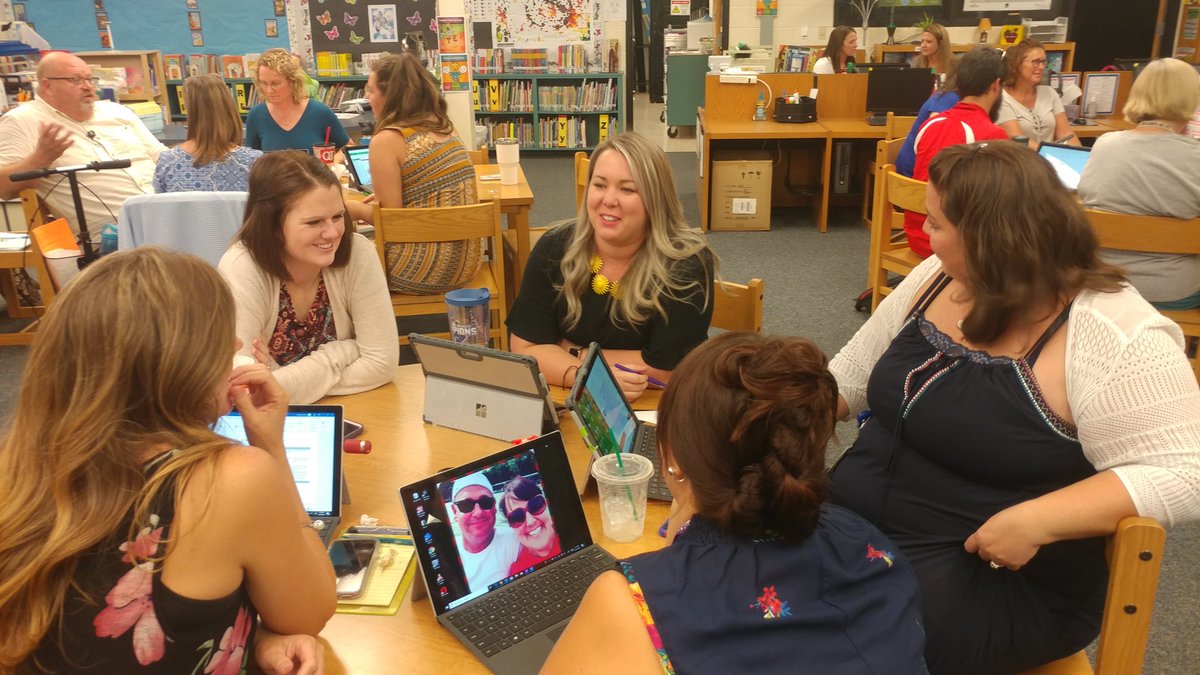 gsgators's tweet photo. Really great article review, discussion, and skits on what highly effective PLCs "do" and "do not" look like.  The non-examples shared were hilarious! #Big3 https://t.co/gZBKc4g754