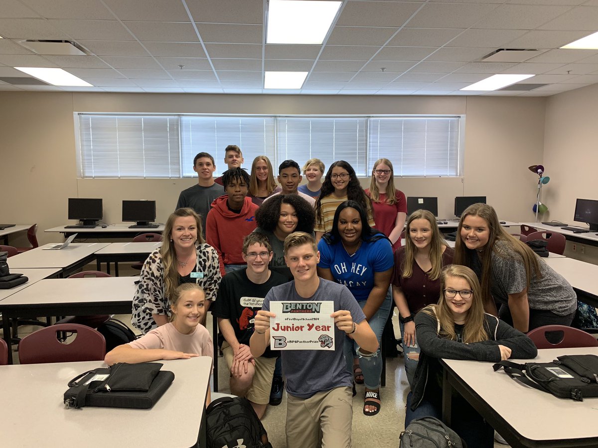 _bentonpanthers's tweet photo. Mrs. Southwell’s Junior STAT class had a great start to 2019-2020 today!! 🐾#bhsfirstday #bhspanthers #bhspanthers20192020 #pantherpride https://t.co/8vMNarc5jG