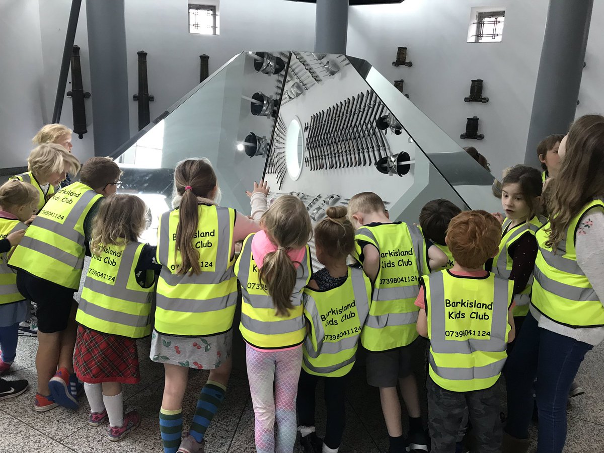 BarkislandKids's tweet photo. Today we took a trip to @Royal_Armouries Not sure which the children liked the most, the bus, train, the museum and their wonderful performances, the maze or lunch! It was such a fabulous day and everyone was so well behaved. βοΈThanks for having us #RALeeds https://t.co/0UGz7SOhXu