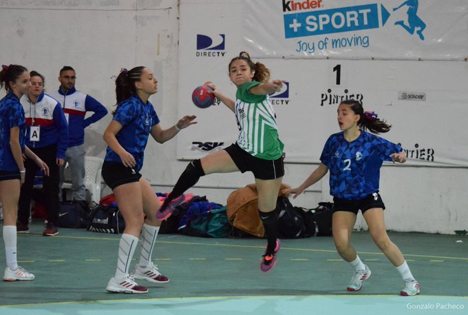 fecobalok's tweet photo. ARG. MENORES Fem A 🤾♀️
Cba 31-35 @HandballMendoza
Este jueves 16:50hs Cba vs #AsAmBal para el cierre de la zona de clasificación. 📸 @GonzaloPcheco
@fchtvok @confedepcba @mcandoli @ShowsportCanal @RubenDiliddo @energiadeporcba @Sofirobles7 @HandballVD @Adrian_Viotti @jcchandball https://t.co/E8wIu0LrXD