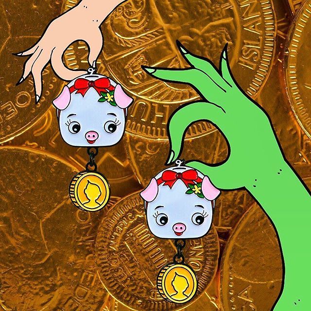 FIERCEtshirt's tweet photo. Are you a gold digger? A mogul? Or a money grabbin’ bitch? Then you need my Goldie Knox pin from @fiercetshirt ✨💰🐷💰✨
.
Retails for $15 / $12 + Free Shipping with Promo Code TIGER
.
.
.
#momotachi #yearofthepig #enamelpin #kawaii #fashionaccessori… https://t.co/k7VOkilIWn https://t.co/RluHRXNfT8