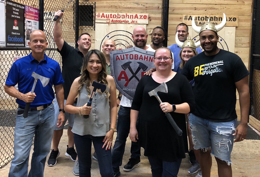 WarrenKenner's tweet photo. A GREAT Team Building event with this amazing team! #IHX #LOVETHISTEAM https://t.co/L5Ok8yoadZ