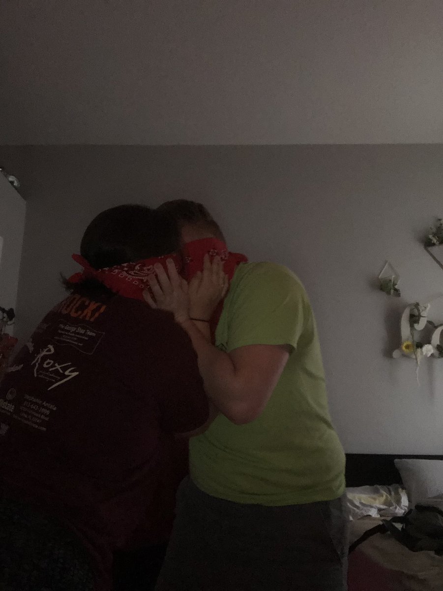 skrocksooz's tweet photo. A rootin tootin love story https://t.co/52aDSxRwCA