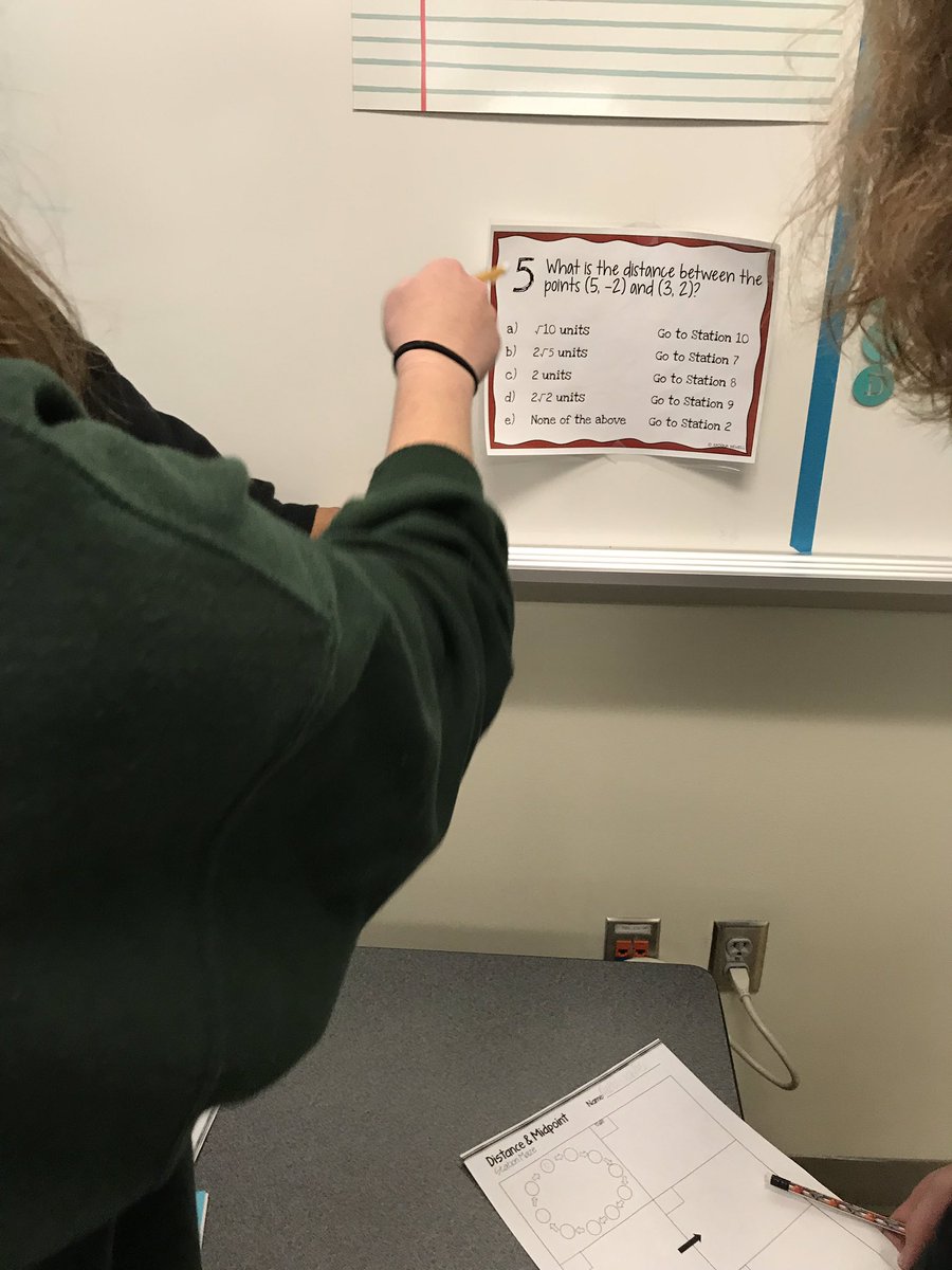 jschool0218's tweet photo. Distance and Midpoint Stations in Geometry! Thanks @MrsNewellsMath for this! @ORSchools @ORHSWildcatMGM #engageORHS https://t.co/OCw7x2hFY2
