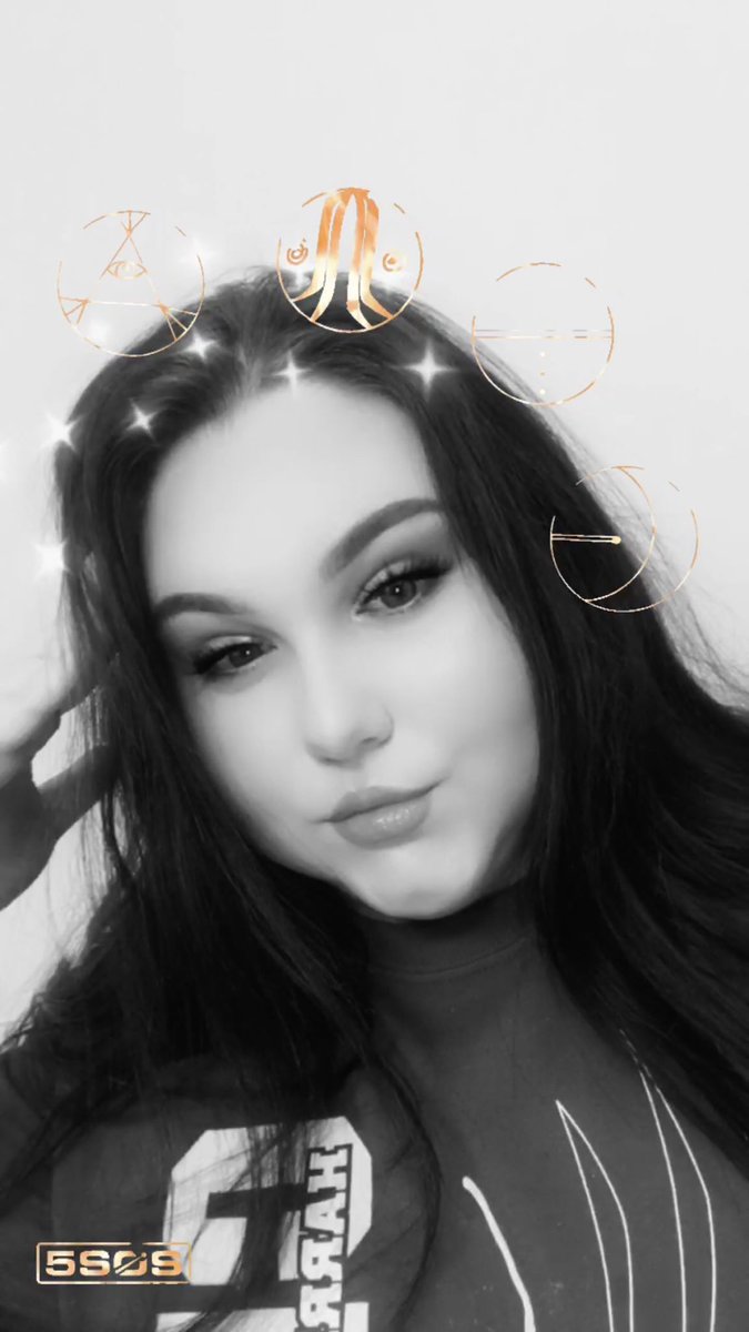 bbylonluke's tweet photo. ⠀ ─── ･ ｡ﾟ☆: *.☽ .* :☆ﾟ. ─── 
   hi i’m mel ,, stream easier by @5SOS 
⠀ ─── ･ ｡ﾟ☆: *.☽ .* :☆ﾟ. ─── https://t.co/zMcldUqaeb