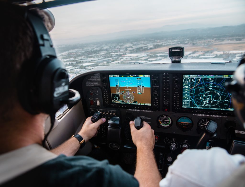 VRFlightWorld's tweet photo. Top 5 Things you Need for VR Flight!
https://t.co/DwuYxK3Tog
#flightsim #xplane #avgeek #flighttraining #vrflightworld https://t.co/slbhJIw94k