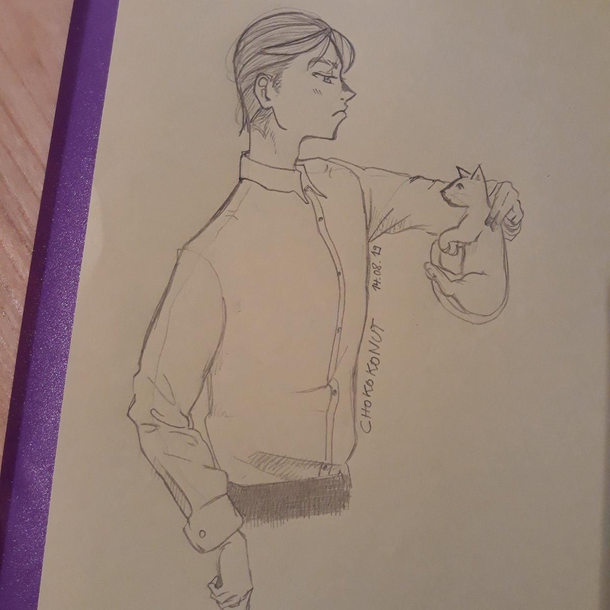 Chokokonut's tweet photo. Gribouillage du soir, bonsoir ! 🍫🥥
.
.
#cat #man #shirt #blush #drawing #draw #sketch #sketchnight #pencildrawing #training #drawtraining #dessin #chat #homme #chemise #plis #dessindusoir #entrainement #tentative #profil https://t.co/hs9szLxcZJ