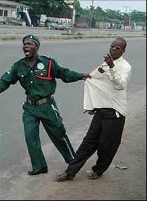 SaintAnosike's tweet photo. Team MERIKE got nothing on Team TACHA after tonight
I imagined if it was TACHA that brought in a Dildo...the dragging!
las las everybody is a fucking hypocrite in Falz voice!
#BBNaija
#BBNajia2019
#HeritageBankTask https://t.co/hRFtKvQo24