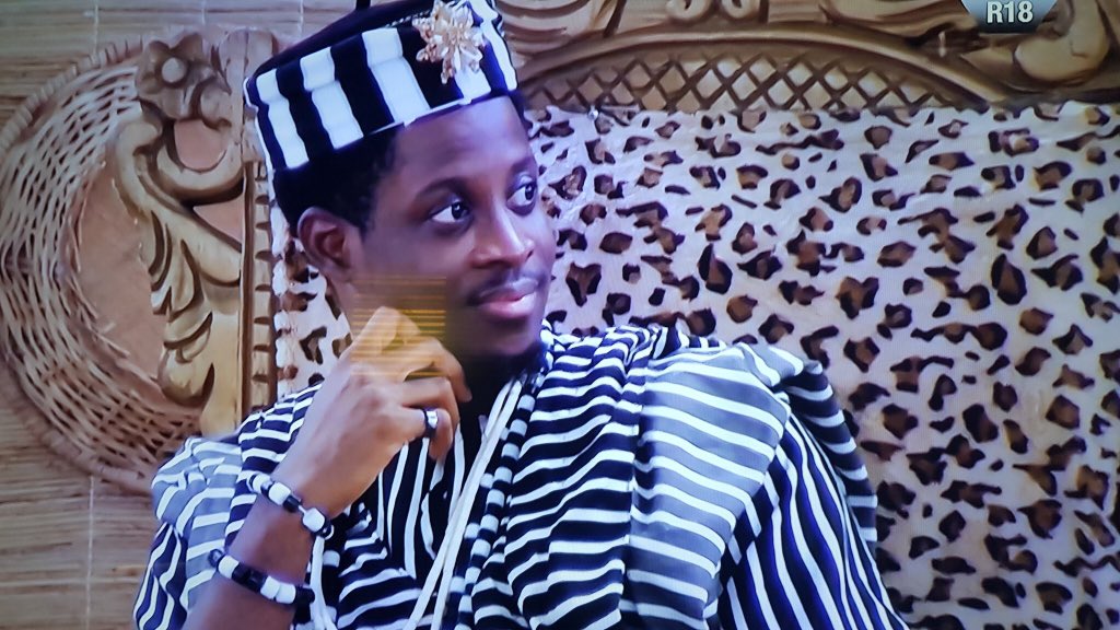 AnuoluwapoOgu14's tweet photo. I am a proud mother!!!! I repeat, I am a proud mother and my son is not your mate!!!!! π©π©β€οΈβ€οΈβ€οΈβ€οΈ
#BBNaija #Seyi #Sugardaddy #TorTIV #SucrePAPITO #teamseyi #HeritageBankTask https://t.co/ayajwXUgrw