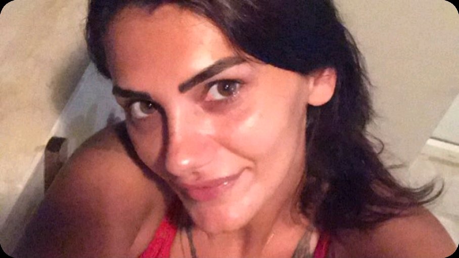 🔴 LIVE <a href="/ultraslanayca/">Ayça begen</a> on #YouNow younow.com/aycabegenn/191…