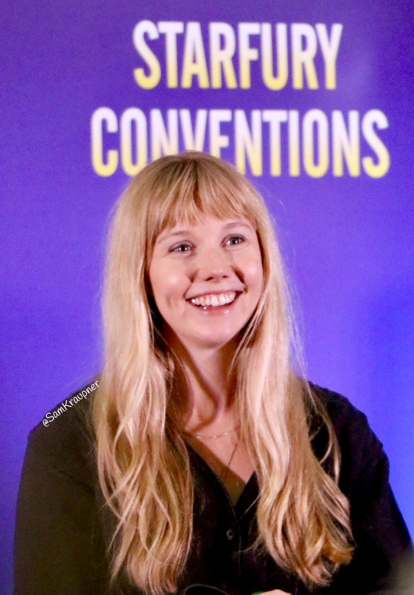 SamKraupner's tweet photo. Here are some of my best shots of the effervescent @LlaurenLyle at this past weekendβs @starfuryevents #Highlanders4
Really looking forward to seeing more of this talented lass & her adorable onscreen husband @cesardomboy - in future seasons of #Outlander #LaurenLyle #Fersali https://t.co/RjcjqOYAYS