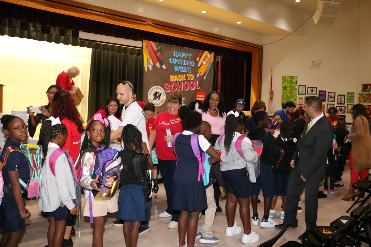 Carnaval_Miami's tweet photo. Kiwanis of Little Havana Foundation - Back to School Project 2019.
1st Day - Broward - Walker Elementary
Thank you to our sponsors:
#MiamiMarlinsFoundation #WellsFargo #Delta #Dountoothers #datapro #Sigma
#Kidsneedkiwanis #Everychildhasadream https://t.co/cq7flW66em